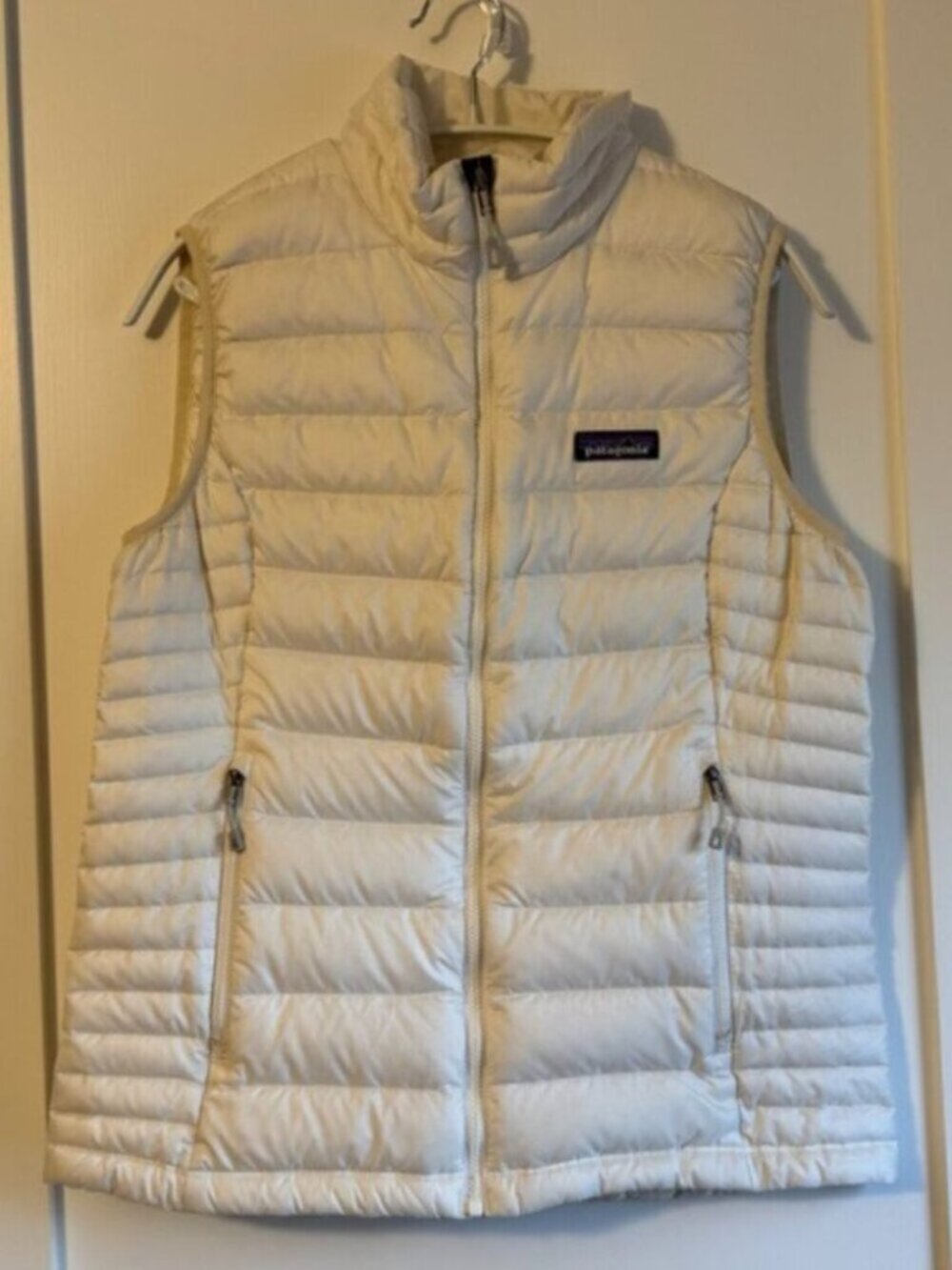Patagonia Women's Down Filled Puffer Sweater Vest White‎ M